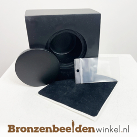 Grote mus beeldje voor as in brons BBW00243