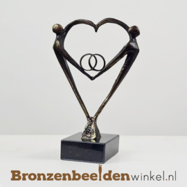 TOP bronzen huwelijkscadeau "Het Hart" met ringen