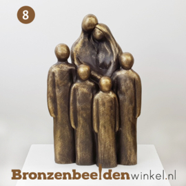 NR 8 | Herinnering overledene "Vader en moeder met 4 grote kinderen" BBW064br04