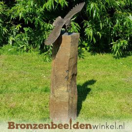 Tuinbeeld adelaar op Basalt sokkel BBW1249br