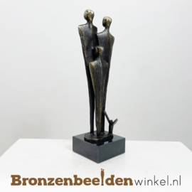 Gedenkbeeldje gezin 3 personen en vlinder BBW006br18