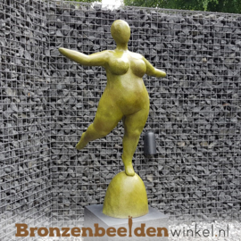 Dikke dames beeld als tuinbeeld BBW91100