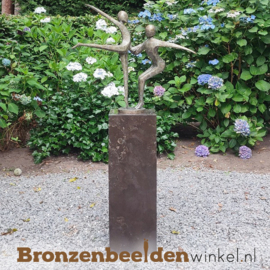 Bronzen "Swingend Danspaar" tuinbeeld BBW0361br