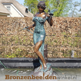Bronzen fontein "Vrouw met bloemen" BBW29380