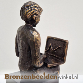 Beeldje accountant "De analist" BBW07br58