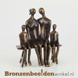 Beeldje ouders met tweeling zoons BBW001br50