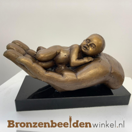 Geboortegeschenk beeldje "Pasgeboren Baby" BBW002270br