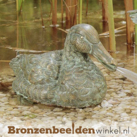 Tuinbeeld zittende eend in brons BBWR90108