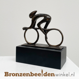 Sport asbeeldje "de Wielrenner" in brons BBW877br44