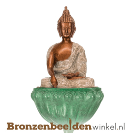 Bronzen Boeddha beeld op lotusbloem BBW87842