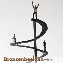 Afscheidsgeschenk "Positieve spiraal" op sokkel BBW006br24