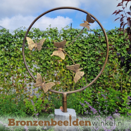 Tuinbeeld vlinders in cirkel op sokkel BBW203677