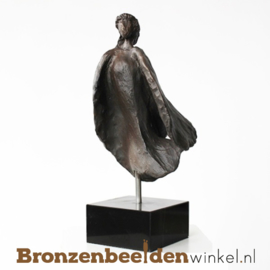 Vrouwenbeeldje "Sierlijke dame" BBW005br87