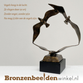 Asbeeld "Zo vrij als een vogel" in brons BBW824br35as