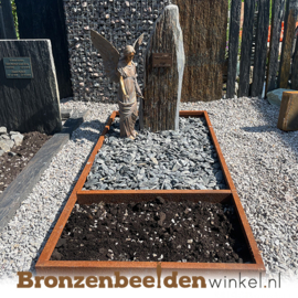 Alternatief grafsteen met engel en leisteen zuil met cortenstaal omranding BBW80025