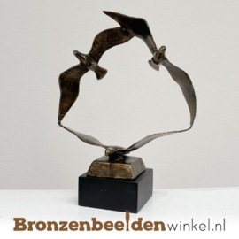 Asbeeld "Zo vrij als een vogel" in brons BBW824br35as