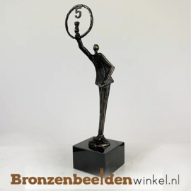 TOP 5 jaar in dienst cadeau "Het glas heffen" met jaartal 5