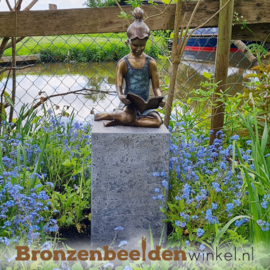 Bronzen lezend meisje als tuinbeeld BBW0803br