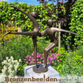 Tuinbeeld "Harmonie in beweging" in brons BBW0361bruin
