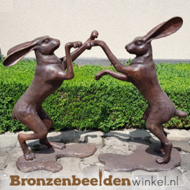 Beeld "De Dansende Hazen" BBW94571