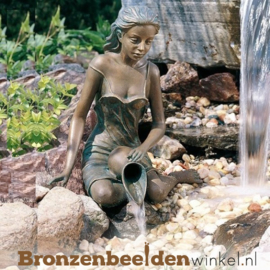 Waterornament vrouw met kruik BBWR88427