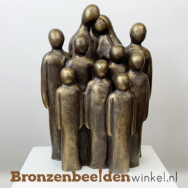 Beeld "Vader en moeder met 8 grote kinderen" BBW064br08