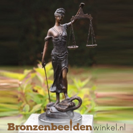 Beeld Vrouwe Justitia BBW54026