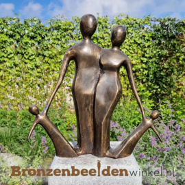 Bronzen tuinbeeld "De Gelukkige Familie" BBW22004xl