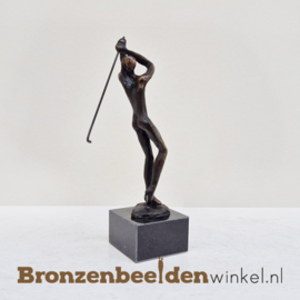 Beeldje "De golfspeelster" BBW004br51