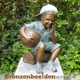 NR 6 | Aandenken overleden kind ''Bronzen jongen met bal'' BBW1957br