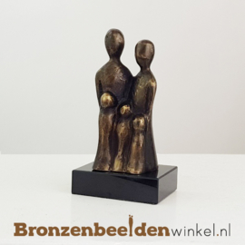 NR 8 | Sinterklaas cadeau ''Gezinsbeeldje 5 personen'' BBW22000