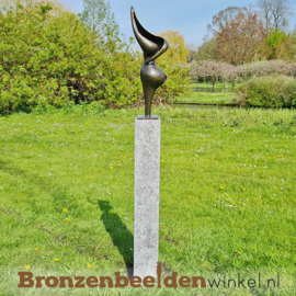 Tuinbeeld "Dans met mij door het leven" in brons BBW2856br