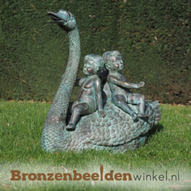 Tuinbeeld zwaan met kindjes in brons BBW857br