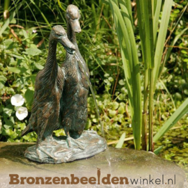 Klein waterornament twee bronzen eenden BBWR88777