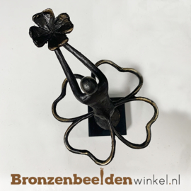 Kunst beeldje "Geluk wensen" BBW001br34