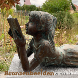 Liggend lezend meisje "Larissa" BBWR88847