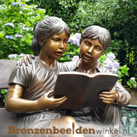 Bronzen tuinbeeld "Lezende kinderen" BBW749
