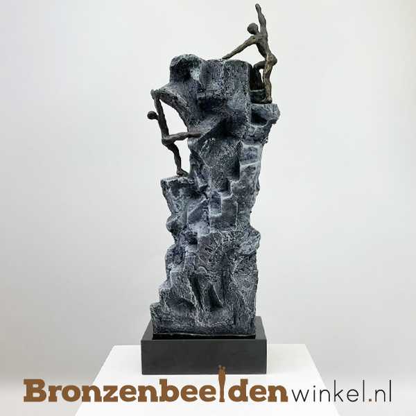 Sculptuur "Juiste keuzes (GRIJS)" op sokkel 12x6x3cm - BBW005br13