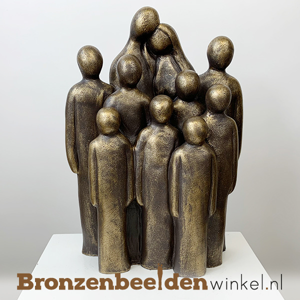 beeld gezin 10 personen