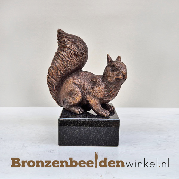 eekhoorn beeldje