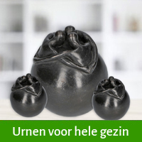 urnen voor gezin