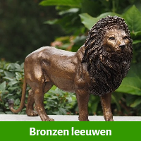 bronzen leeuwen