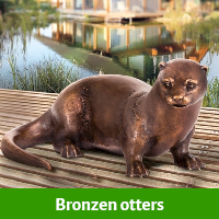 bronzen otters