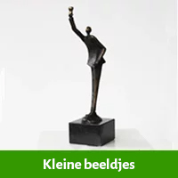 kleine beeldjes als aandenken verjaardag overleden kind