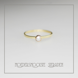 Gouden ring parel (juni)