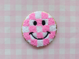 Strijkapplicatie badstof smiley geblokt roze