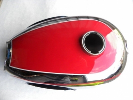 Tank Regina 18L. Verchromt+Liniert