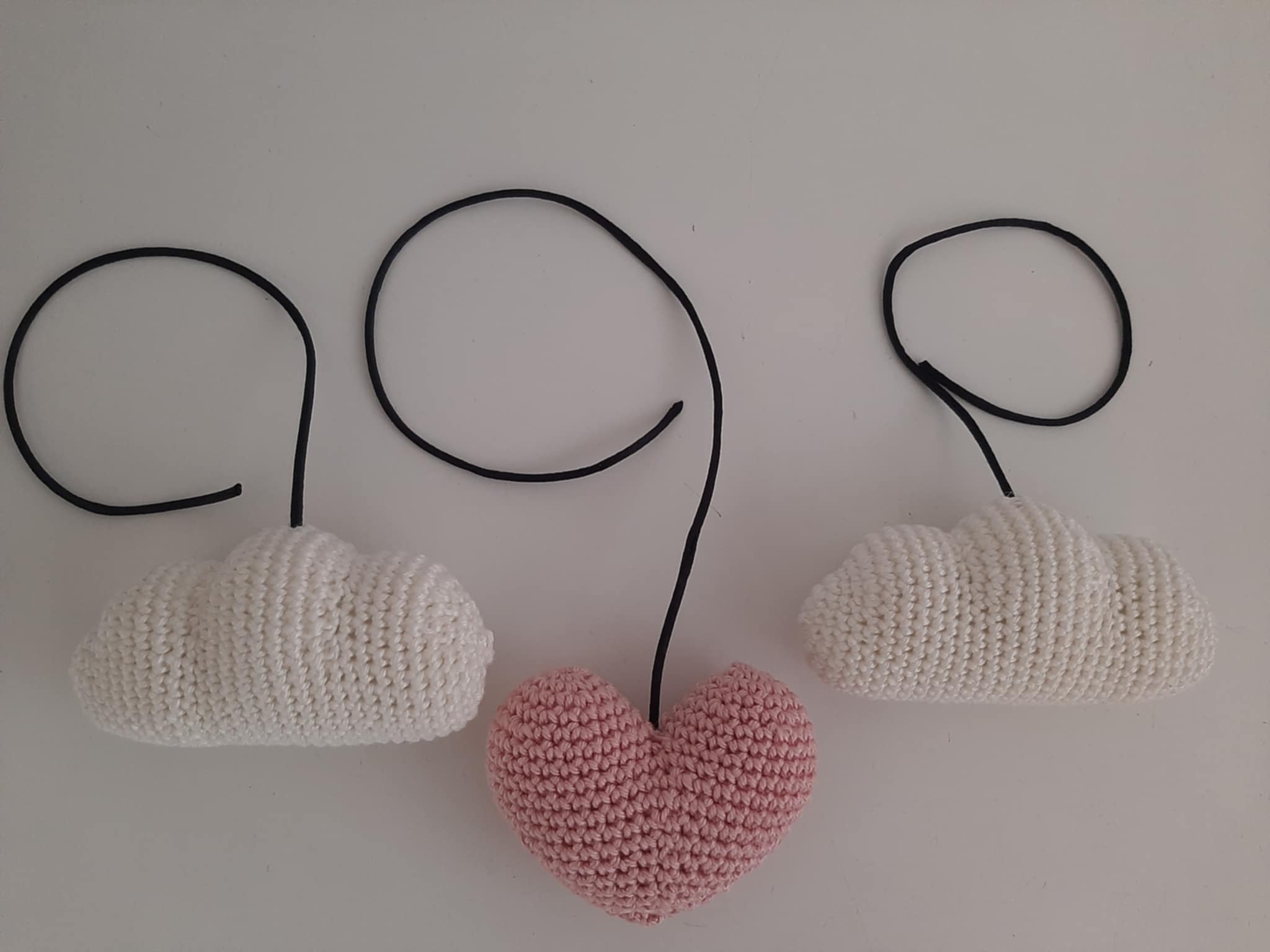 Mobielhangers wolken met hartje