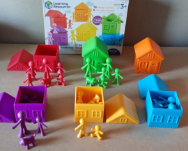 Buren Sorteer Set Huisjes met Personages  |  Learning Resources | 42 dlg.