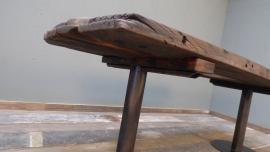 Eiken tafel